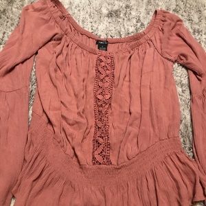 Rue 21 off the shoulder mauve shirt size m